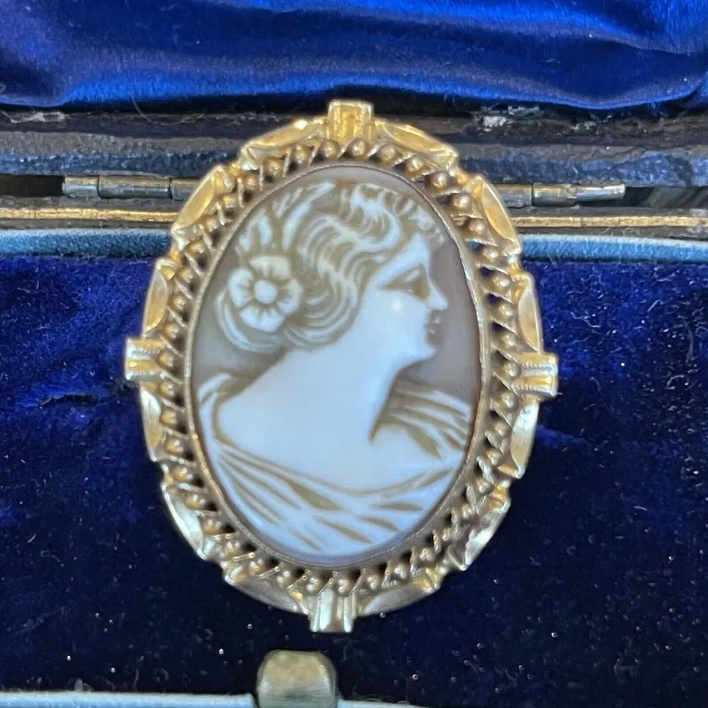 Antique Vintage 10K Yellow Gold Carved Shell Cameo 1920's-30' Pin Brooch Pendant